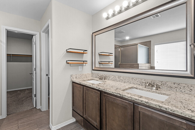 Building Photo - 14861 Oldenberg Ct