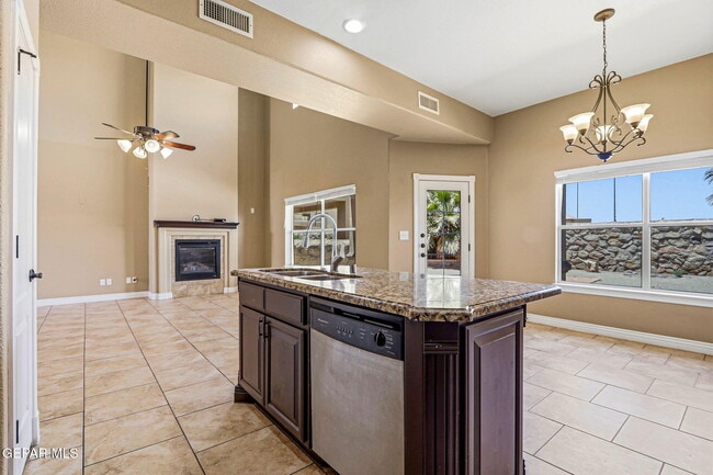 Building Photo - 3727 Grand Bahamas Dr