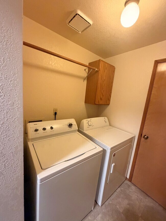 Building Photo - Utah8876