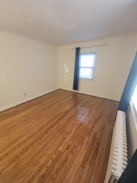 Building Photo - 188-07 Dunkirk Drive