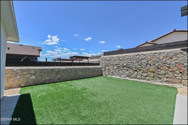 Building Photo - 373 Aidan Gordon Cir