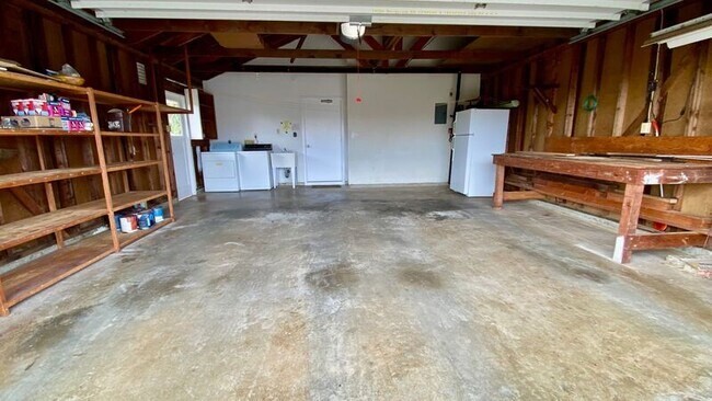 Building Photo - 46-290 Kalali Street