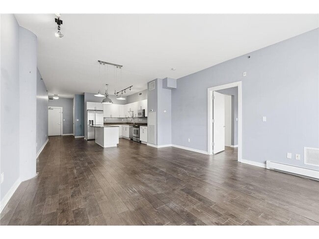 Building Photo - 401 N 2nd St