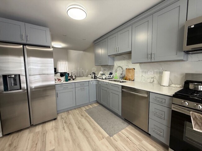 Building Photo - 1121 Southbridge Ln