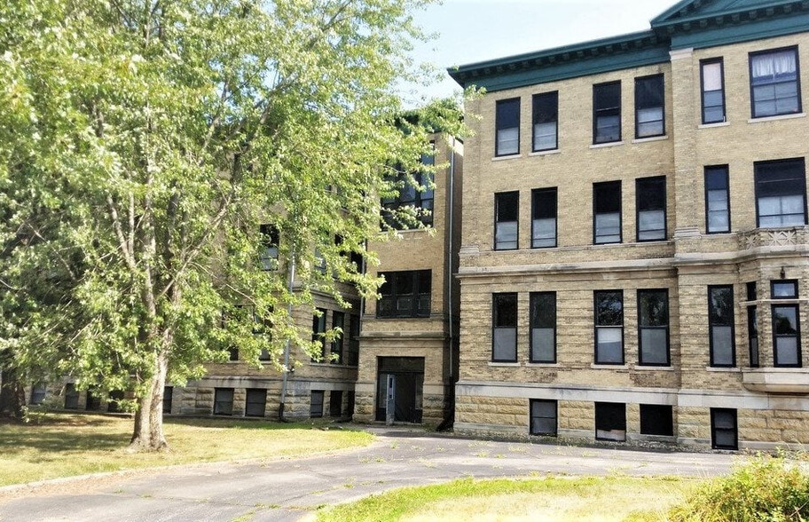 Building Photo - Lawler School Lofts