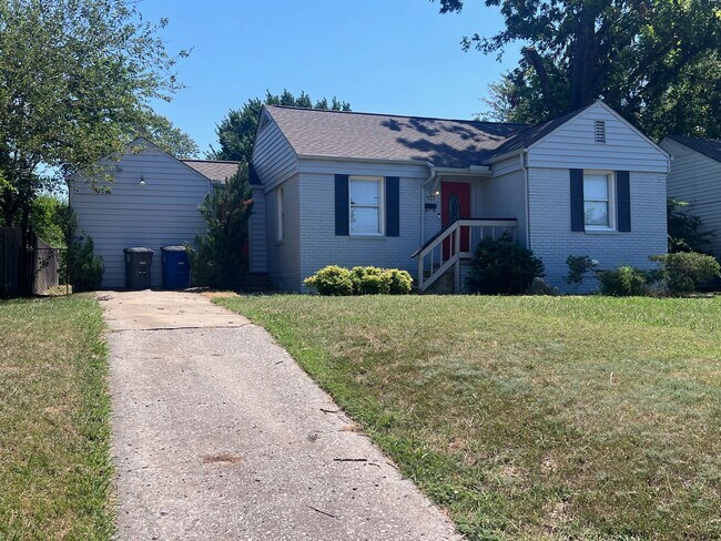 Primary Photo - 527 S Marion Ave