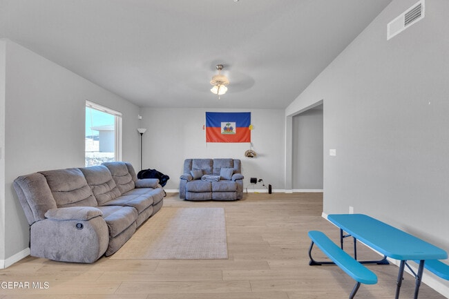 Building Photo - 14557 Desert Poppy Ct