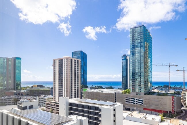 Building Photo - 1009 Kapiolani Blvd