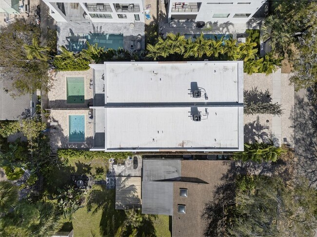 Building Photo - 811 SW 10th Terrace