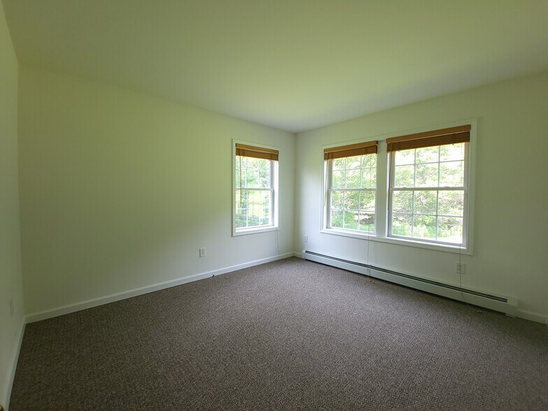 Building Photo - 451 Partridge Farm Rd