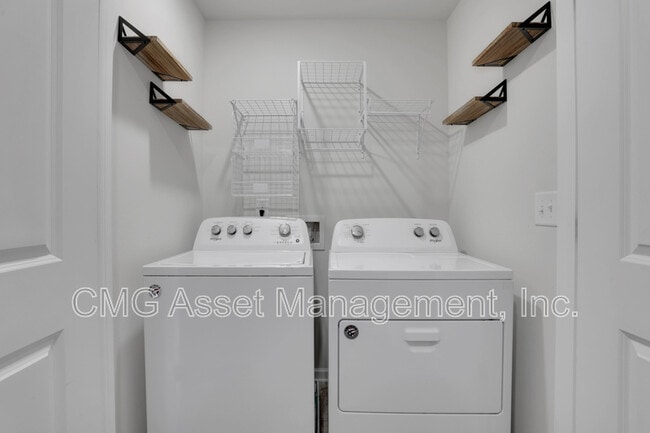 Building Photo - 6417 Mountain Home Way