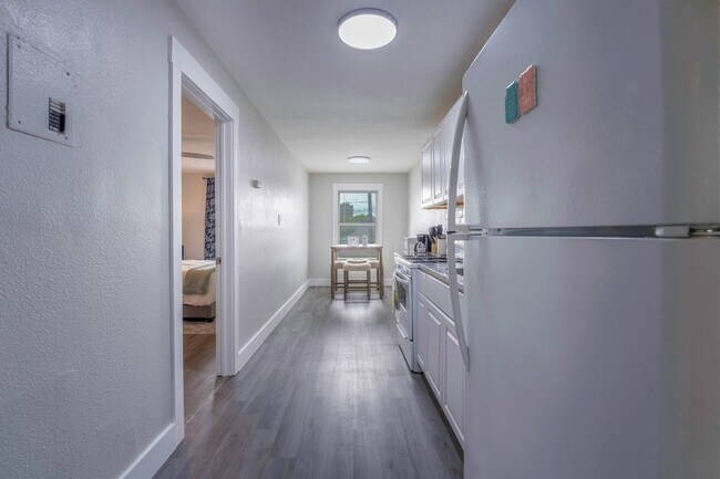 Building Photo - 1112 Morgan Ave