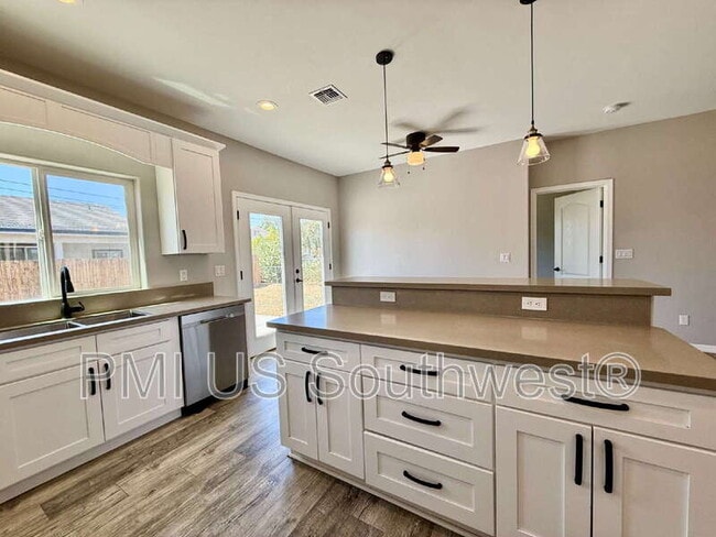 Building Photo - 1530 Jose Ave