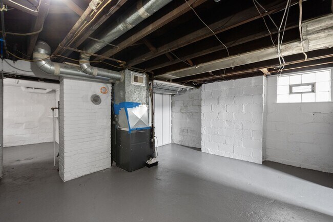 Building Photo - Amazing 3 bedroom home in Wilkinsburg available November 1!