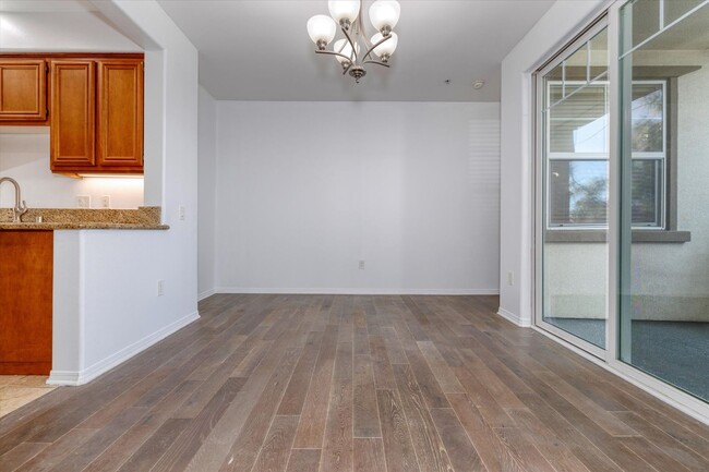 Building Photo - 2 Bed | 2 Bath | 1,293 Sq Ft