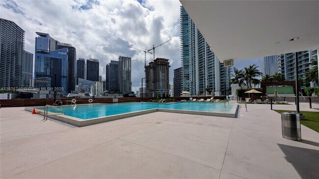 Building Photo - 350 S Miami Ave