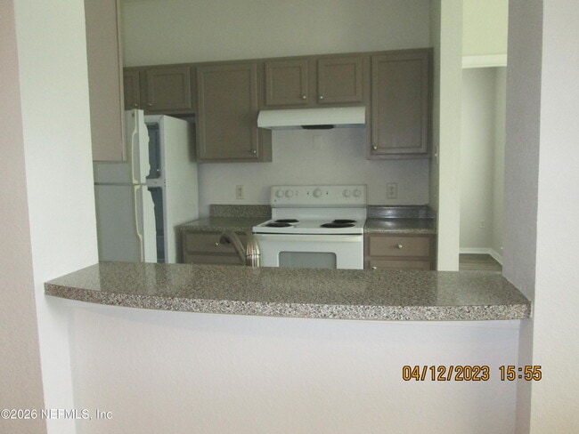 Building Photo - 7800 Point Meadows Dr