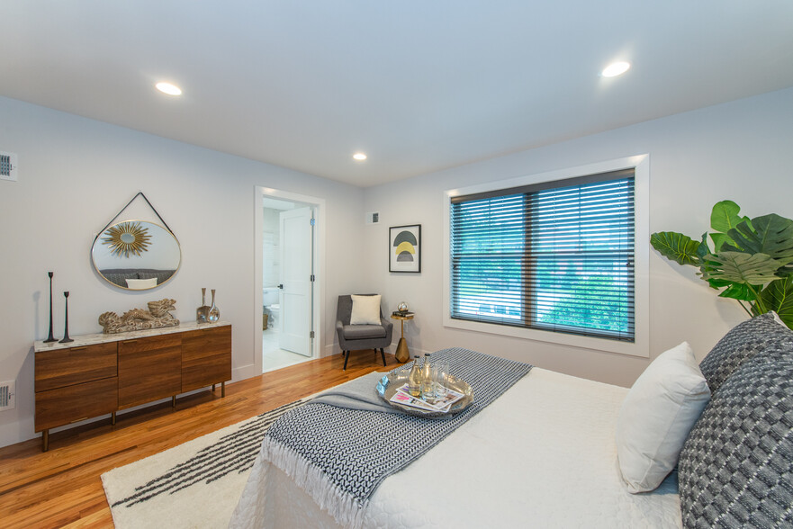 Building Photo - 360 Orange Rd