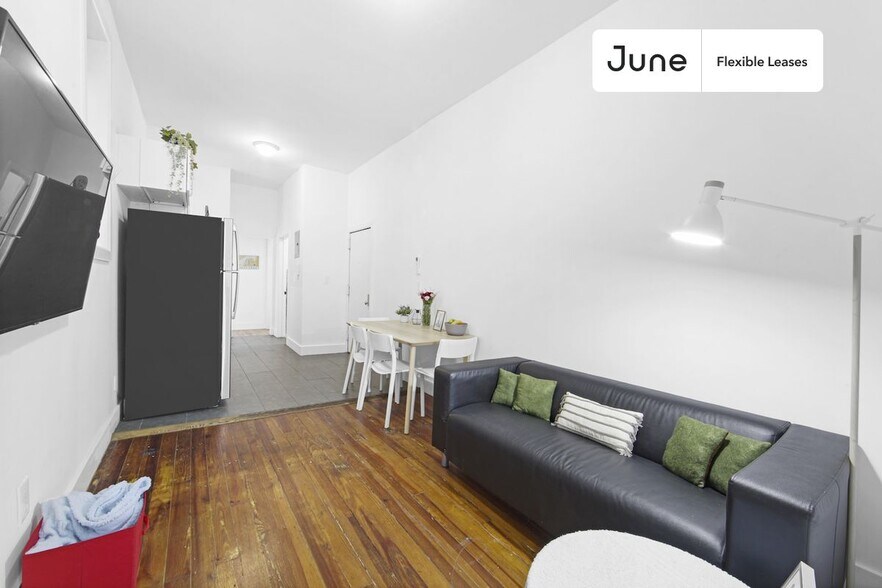 Building Photo - Beautiful Private ROOM in Fort Greene