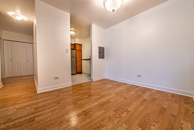 Building Photo - 1477 N Winslowe Dr