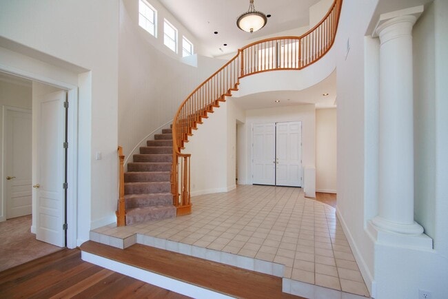 Building Photo - 26148 Legends Ct