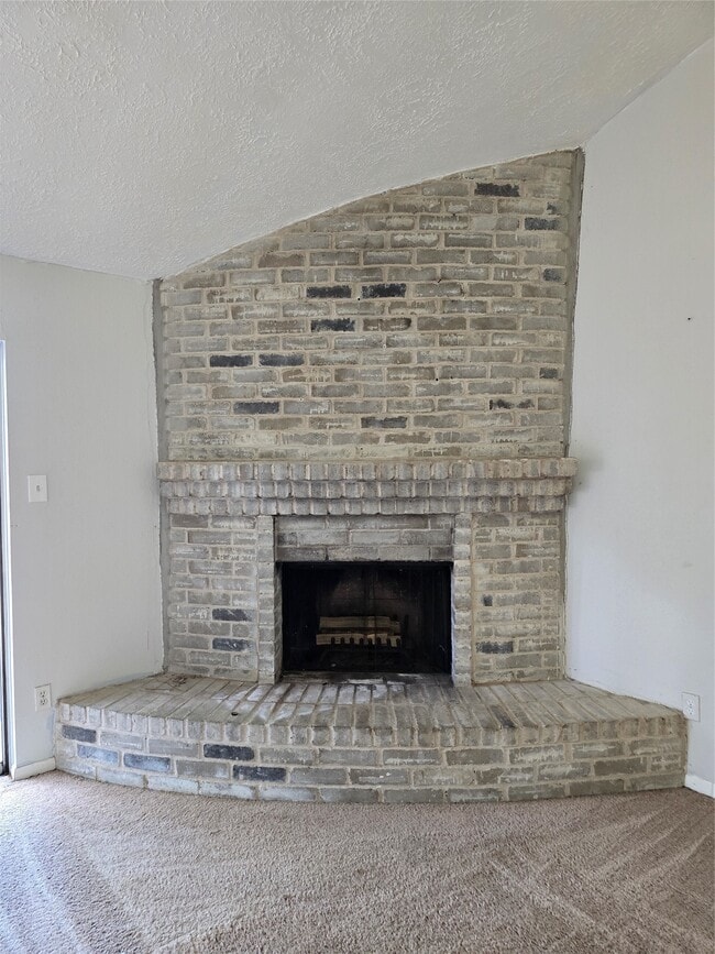 Building Photo - 25510 Thistlewaite Ln