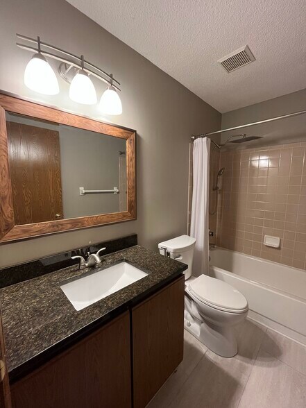 Building Photo - 5787 Nike Dr