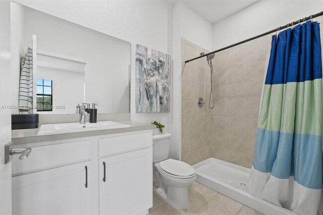 Building Photo - 757 SW 11th St