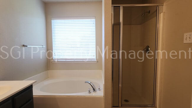 Building Photo - 4829 Egret St