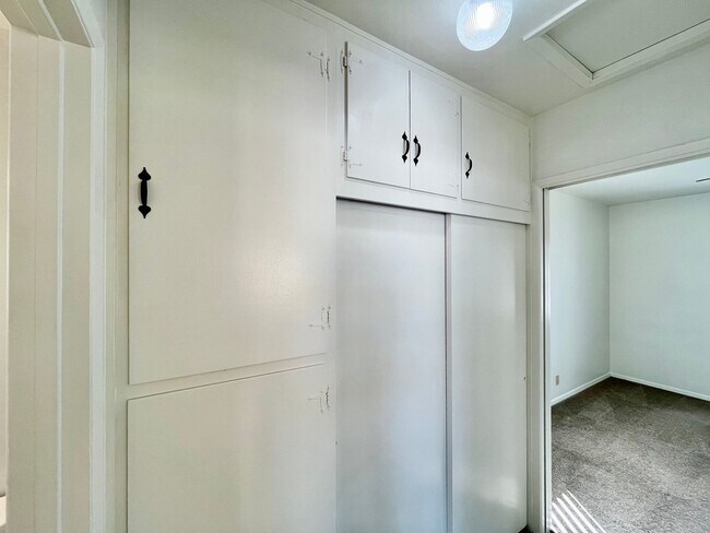 Building Photo - 4626-4630 Newport Ave