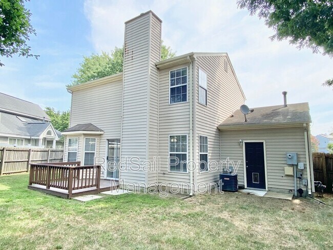 Building Photo - 926 Woodcreek Dr