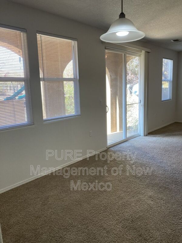 Building Photo - 601 Menaul Blvd NE