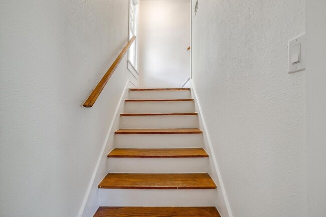 Building Photo - Large Newly Remodeled Home in Historic Fai...