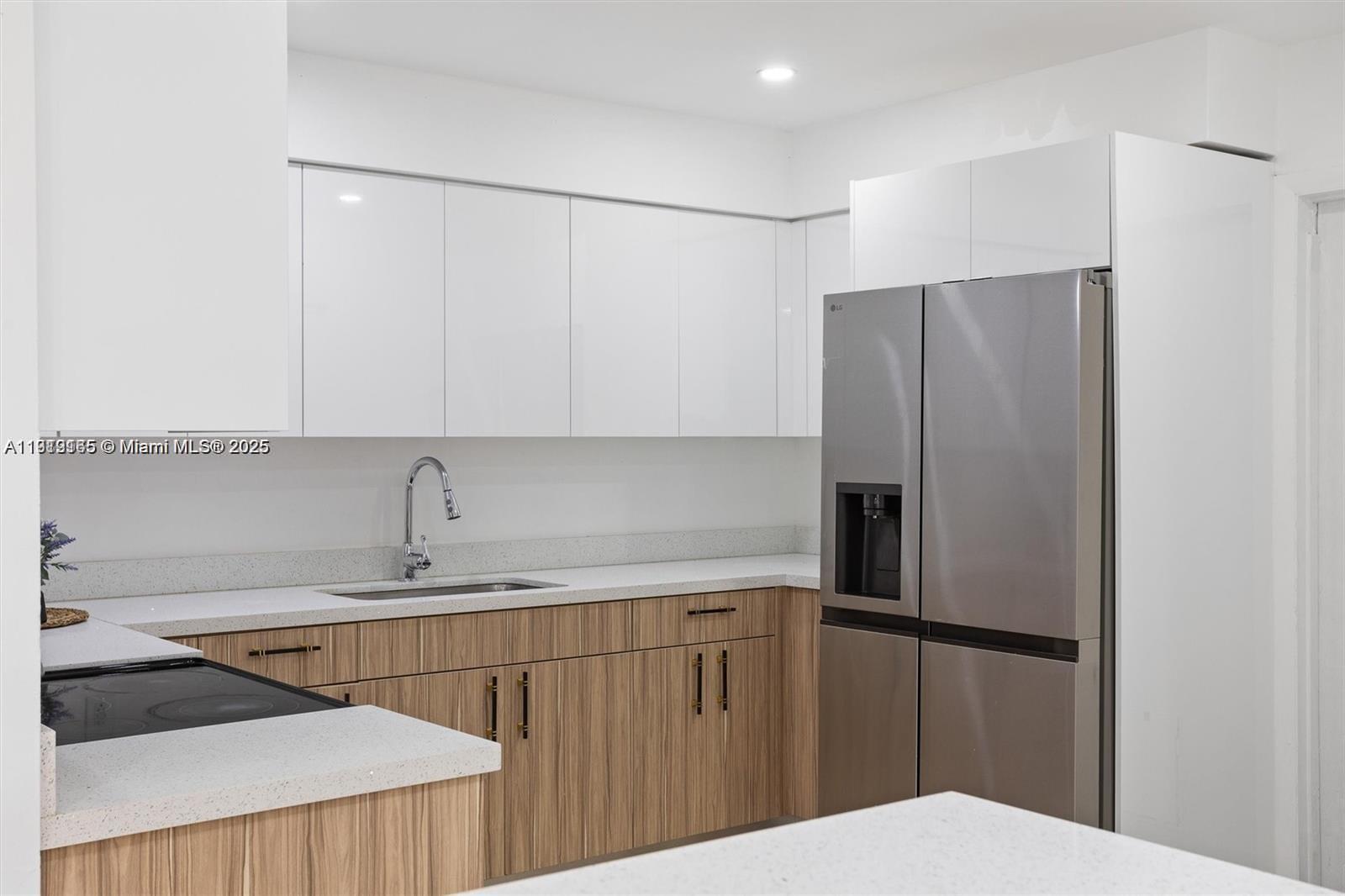 Building Photo - 72 NE 186th Ter