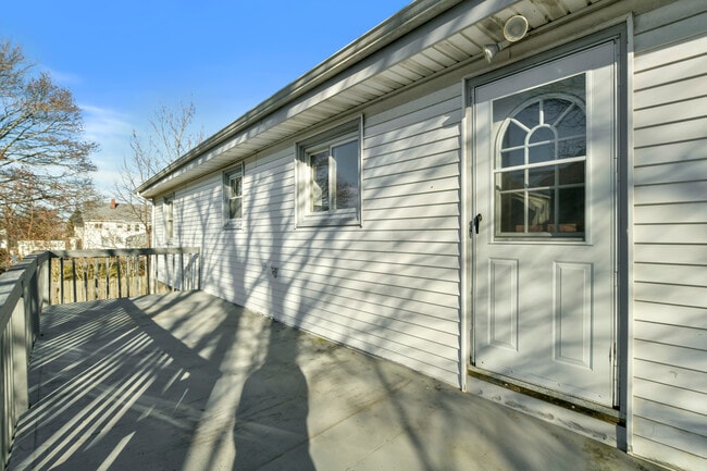 Building Photo - 55 Fox Hill Rd