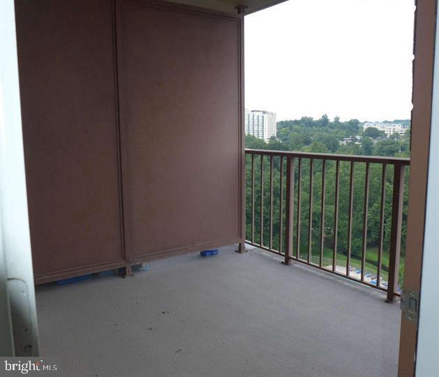 Building Photo - 10101 Grosvenor Pl