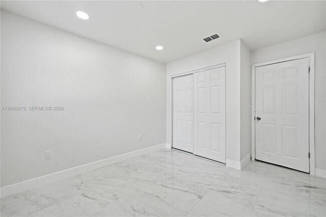 Building Photo - 3856 NW 207 St Rd