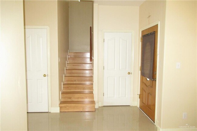 Building Photo - 33 Santa Teresa St