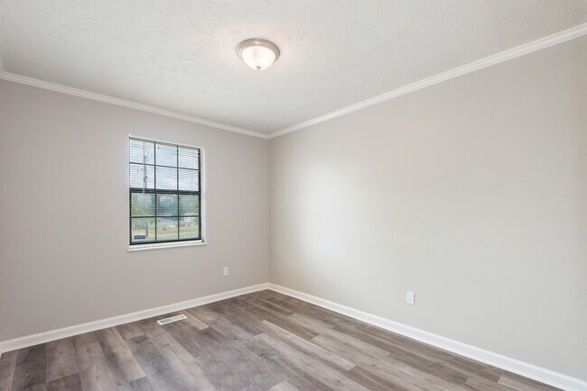 Building Photo - 2832 Vicksburg Ln
