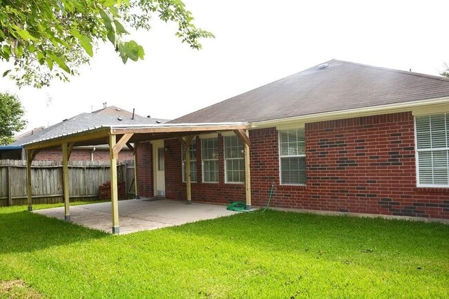 Building Photo - 10011 NW Park Pl Dr