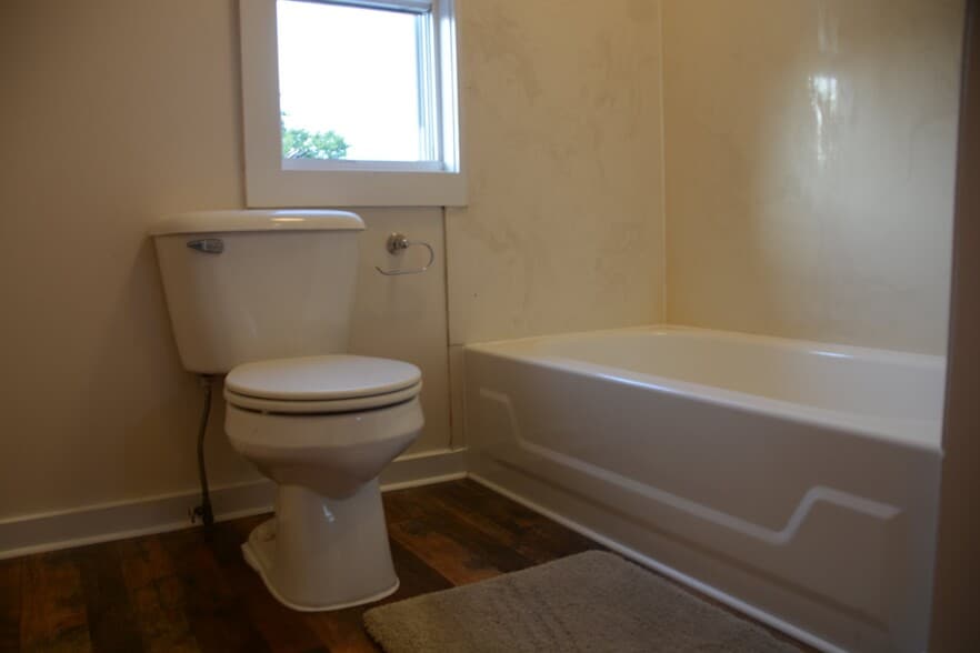 Building Photo - 120 W 5th Ave