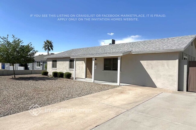 Building Photo - 3922 E Emile Zola Ave