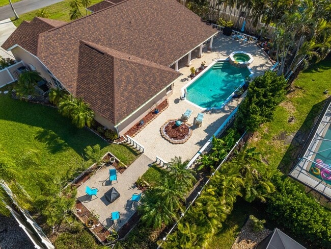 Building Photo - 2310 SW 53rd St