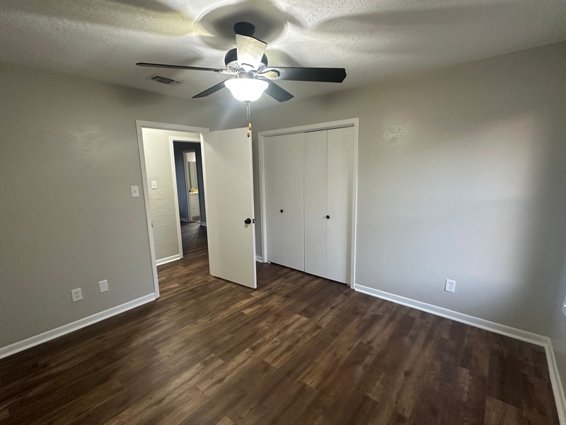 Building Photo - 1829 Azalea St