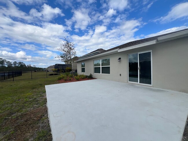 Building Photo - Luxurious New Build 4 Bedroom 2 Bathroom H...