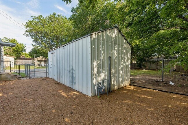 Building Photo - 2145 NW 32nd St