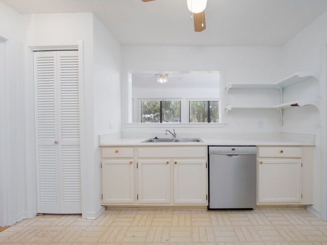 Building Photo - 731 Deer Run Villas