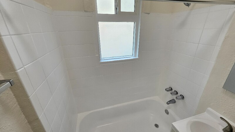 Building Photo - 427-431 Normandie Ave