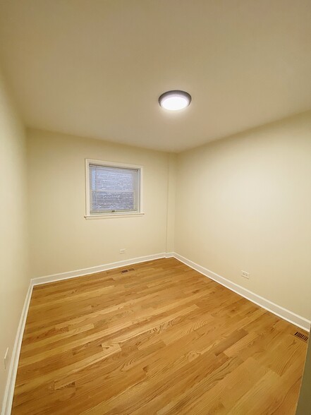 Building Photo - 1452 W Taylor St