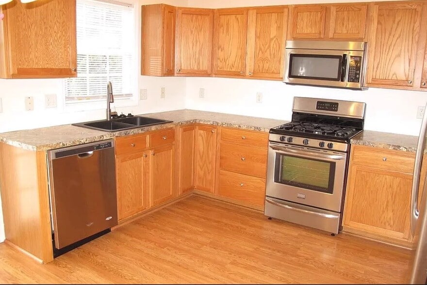 Building Photo - 1107 Lockenvitz Ln